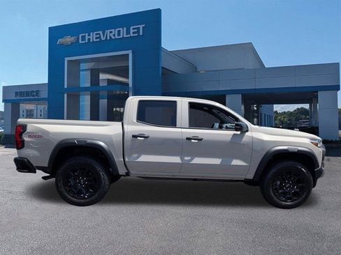 New 2026 Chevrolet Colorado Trail Boss AWD/4WD image 3