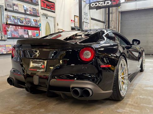 Used 2013 Ferrari F12 Berlinetta image 6