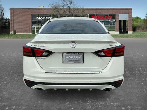 Used 2022 Nissan Altima 2.5 SL FWD image 3