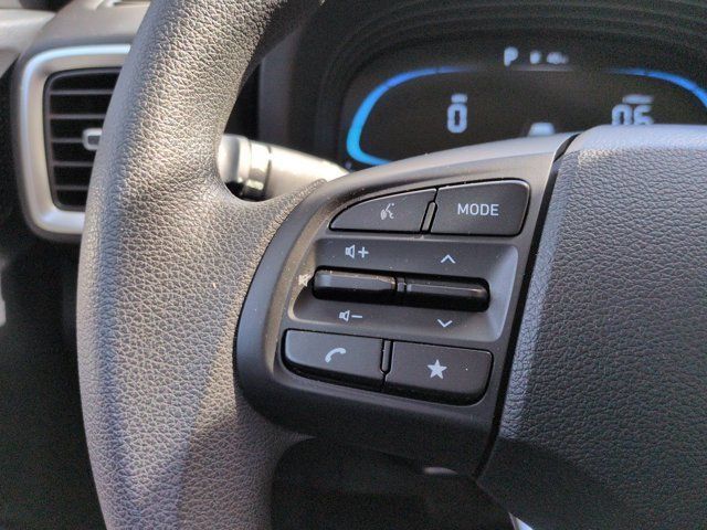 Used 2026 Hyundai Venue SE FWD image 22