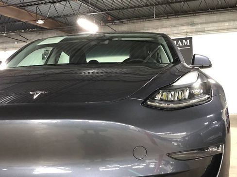Used 2023 Tesla Model 3 Performance image 5
