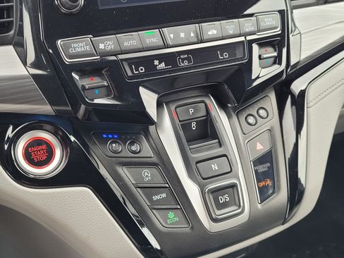 Used 2024 Honda Odyssey Elite image 19