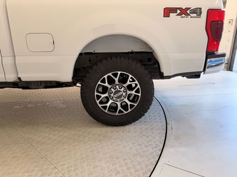 Certified 2020 Ford F250 Lariat w/ Lariat Ultimate Package image 12