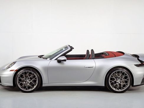 Used 2025 Porsche 911 Carrera RWD image 48