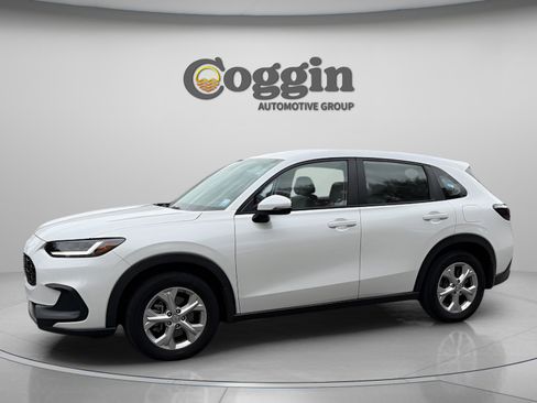 Certified 2023 Honda HR-V LX image 1