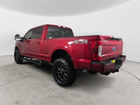 Used 2019 Ford F250 Lariat w/ Lariat Ultimate Package image 3
