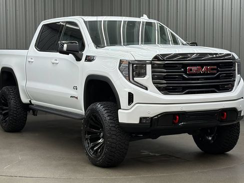 Used 2026 GMC Sierra 1500 AT4 w/ AT4 Premium Package AWD/4WD image 7
