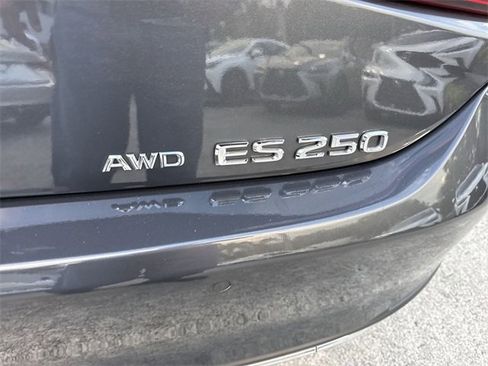 Used 2023 Lexus ES 250 w/ Premium Package image 25