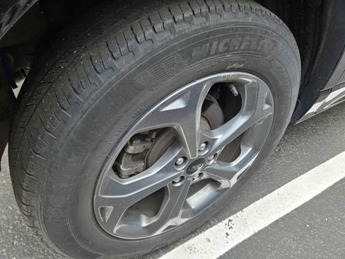 Used 2024 Ford Escape ST-Line w/ Tech Pack #1 AWD/4WD image 8