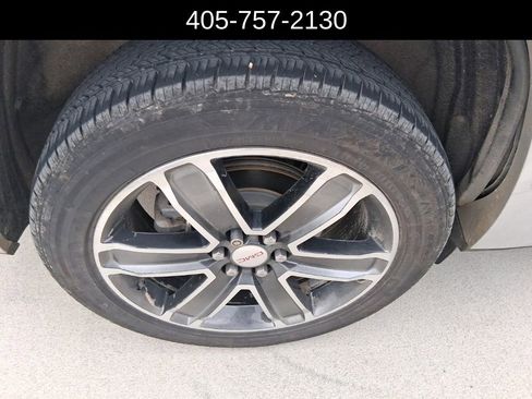 Used 2018 GMC Acadia Denali w/ Technology Package image 9