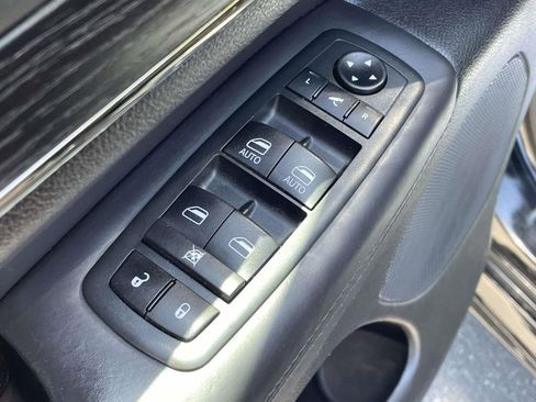 Used 2020 Jeep Grand Cherokee High Altitude RWD image 15