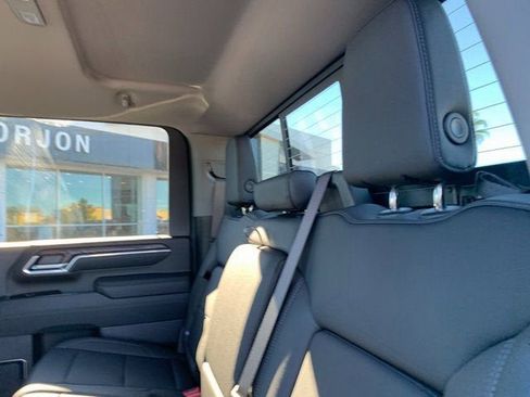 New 2026 GMC Sierra 2500 SLT w/ SLT Premium Package image 10