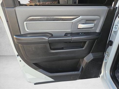 Used 2022 RAM 2500 Big Horn w/ Cold Weather Group image 10