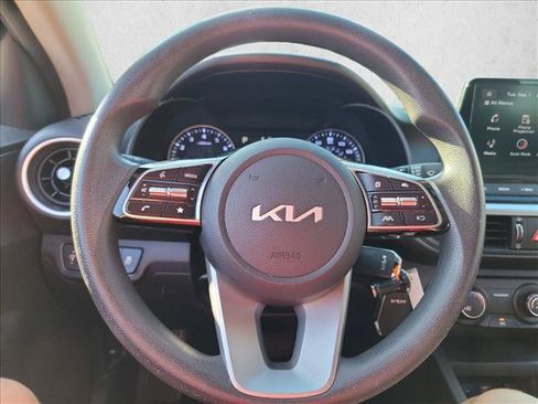 Used 2022 Kia Forte LXS FWD image 14