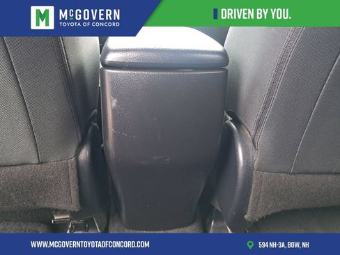 Used 2013 Toyota RAV4 XLE AWD/4WD image 18