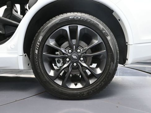 Used 2024 Dodge Durango R/T AWD/4WD image 16