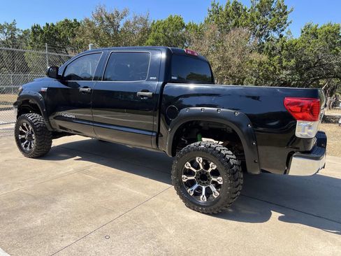 Used 2010 Toyota Tundra 4x4 CrewMax image 7