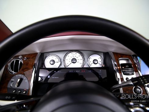 Certified 2020 Rolls-Royce Dawn RWD image 13