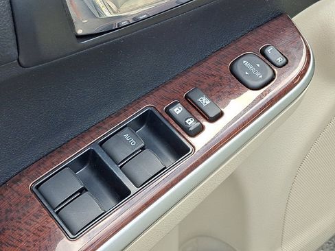 Used 2013 Toyota Camry XLE w/ Leather Pkg FWD image 14