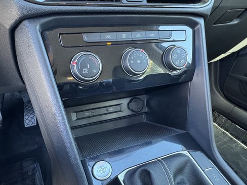 Used 2025 Volkswagen Taos S image 28