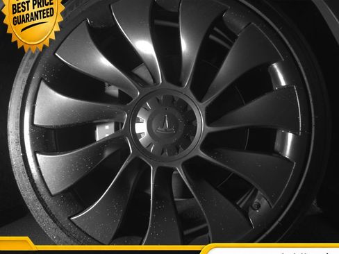 Used 2023 Tesla Model Y Performance AWD/4WD image 25