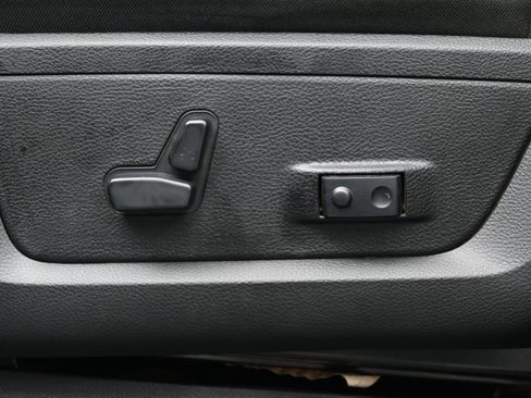 Used 2024 RAM 3500 Laramie w/ Towing Technology Group AWD/4WD image 10