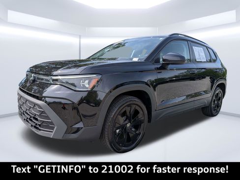 Used 2025 Volkswagen Taos SE FWD image 8