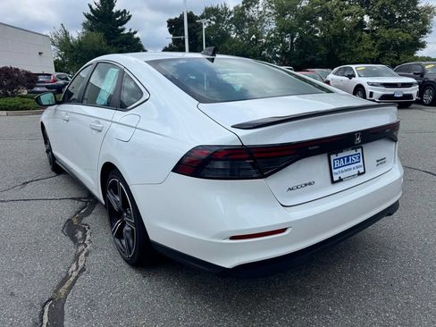 Used 2025 Honda Accord Sport image 3