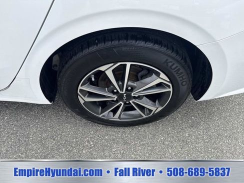 Used 2024 Kia Forte LXS FWD image 12