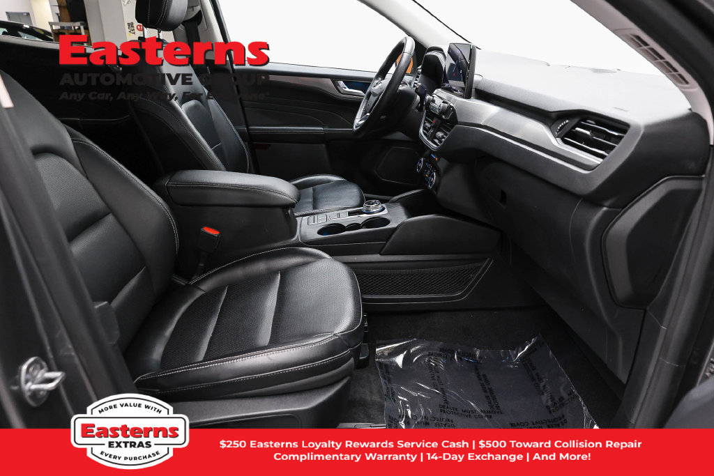 Used 2021 Ford Escape Titanium AWD/4WD image 26