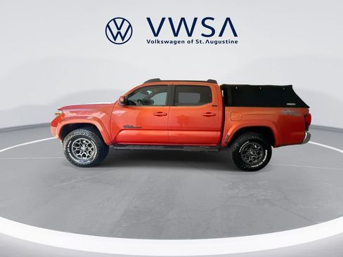 Used 2018 Toyota Tacoma SR5 RWD image 5