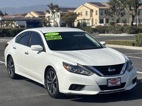 Used 2017 Nissan Altima 2.5 SR FWD image 1