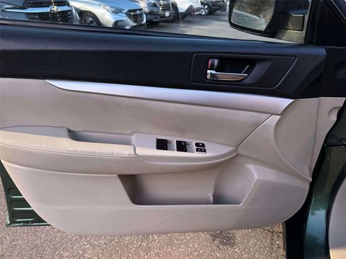 Used 2011 Subaru Outback 2.5i Premium w/ All-Weather Pkg image 15