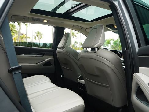 Used 2026 INFINITI QX60 Luxe w/ Cargo Package FWD image 19