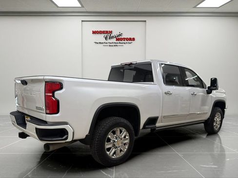 Used 2024 Chevrolet Silverado 3500 High Country w/ High Country Premium Package AWD/4WD image 5