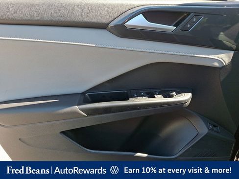 Certified 2023 Volkswagen Taos SEL AWD/4WD image 16