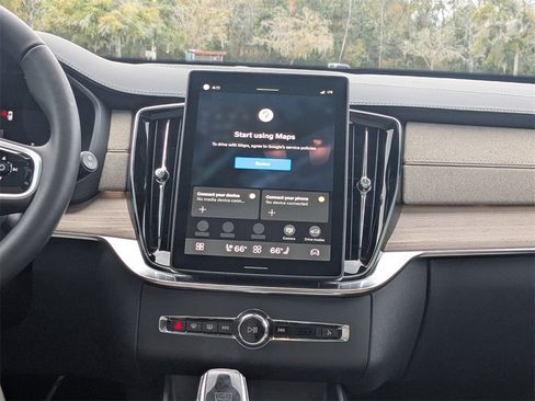 New 2026 Volvo XC90 B6 Plus w/ Protection Package Premier image 22