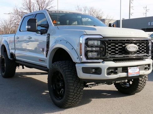 New 2026 Ford F250 Lariat w/ Black Appearance Package image 4