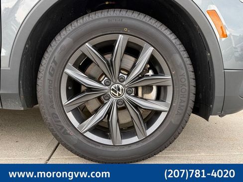 Used 2023 Volkswagen Tiguan SE w/ Panoramic Sunroof Package AWD/4WD image 8