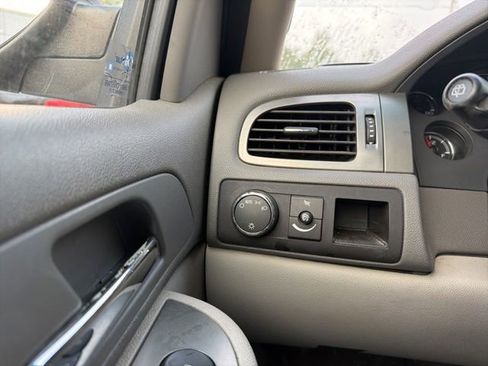 Used 2007 Chevrolet Tahoe LS RWD image 7
