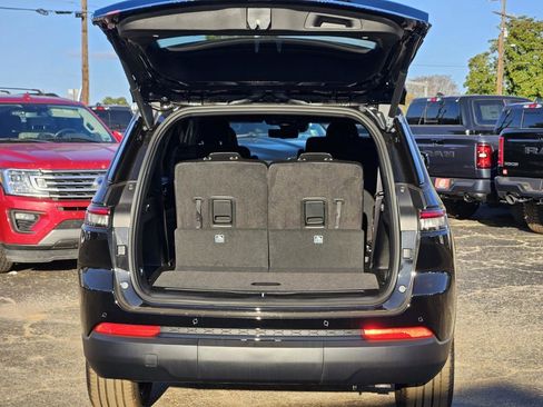 New 2025 Jeep Grand Cherokee L Limited AWD/4WD image 43
