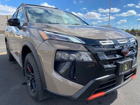 New 2026 Nissan Rogue Rock Creek image 8