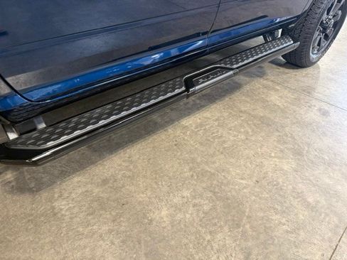 Used 2024 RAM 2500 Big Horn w/ Night Edition AWD/4WD image 7
