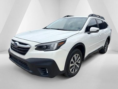Used 2022 Subaru Outback Premium image 3