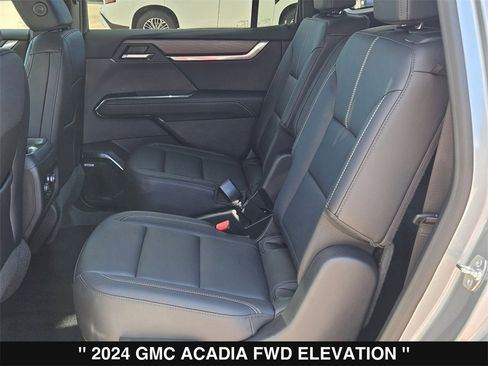 Used 2024 GMC Acadia Elevation w/ Luxury Package image 17