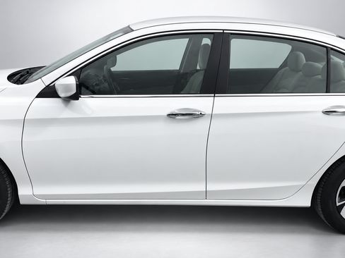 Used 2016 Honda Accord LX image 14