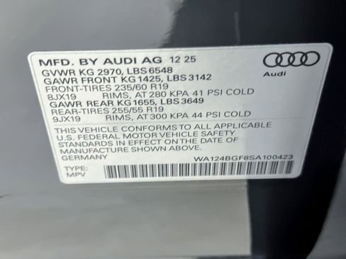 New 2025 Audi Q6 e-tron Premium Plus image 27
