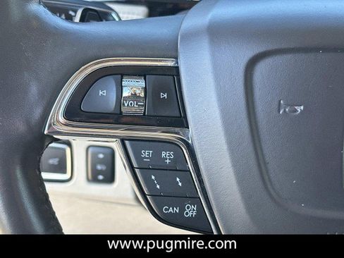 Used 2021 Lincoln Navigator Reserve w/ Luxury Package image 24