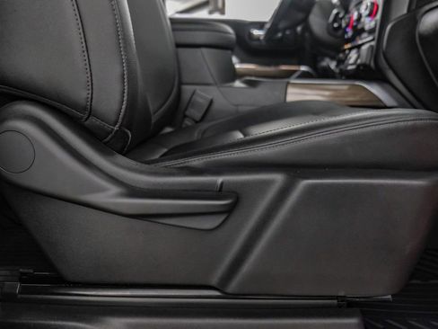 Used 2021 Chevrolet Silverado 1500 LT Trail Boss w/ Convenience Package II image 33