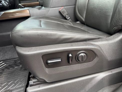 Used 2020 Chevrolet Silverado 1500 LT Trail Boss AWD/4WD image 14